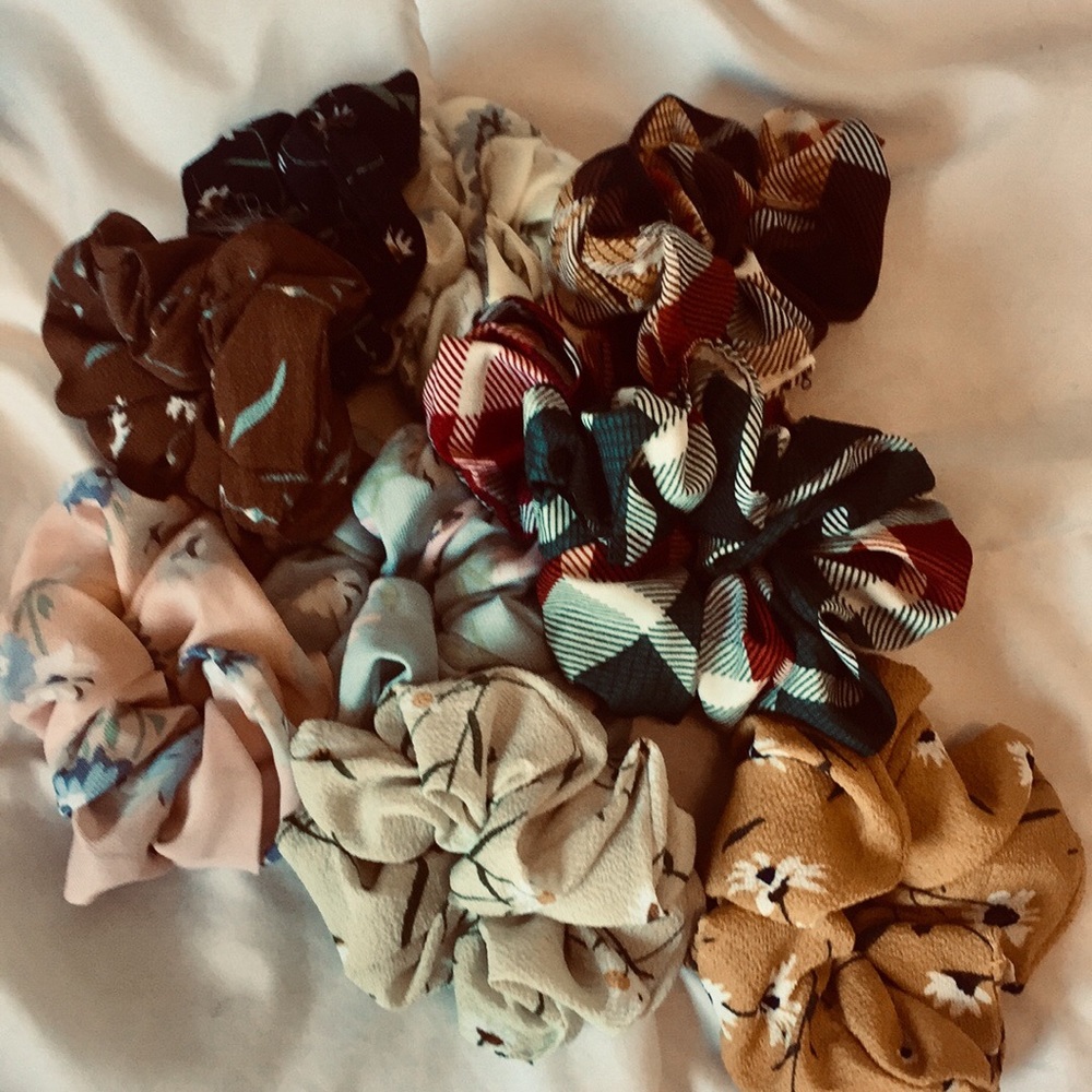 Floral scrunchies